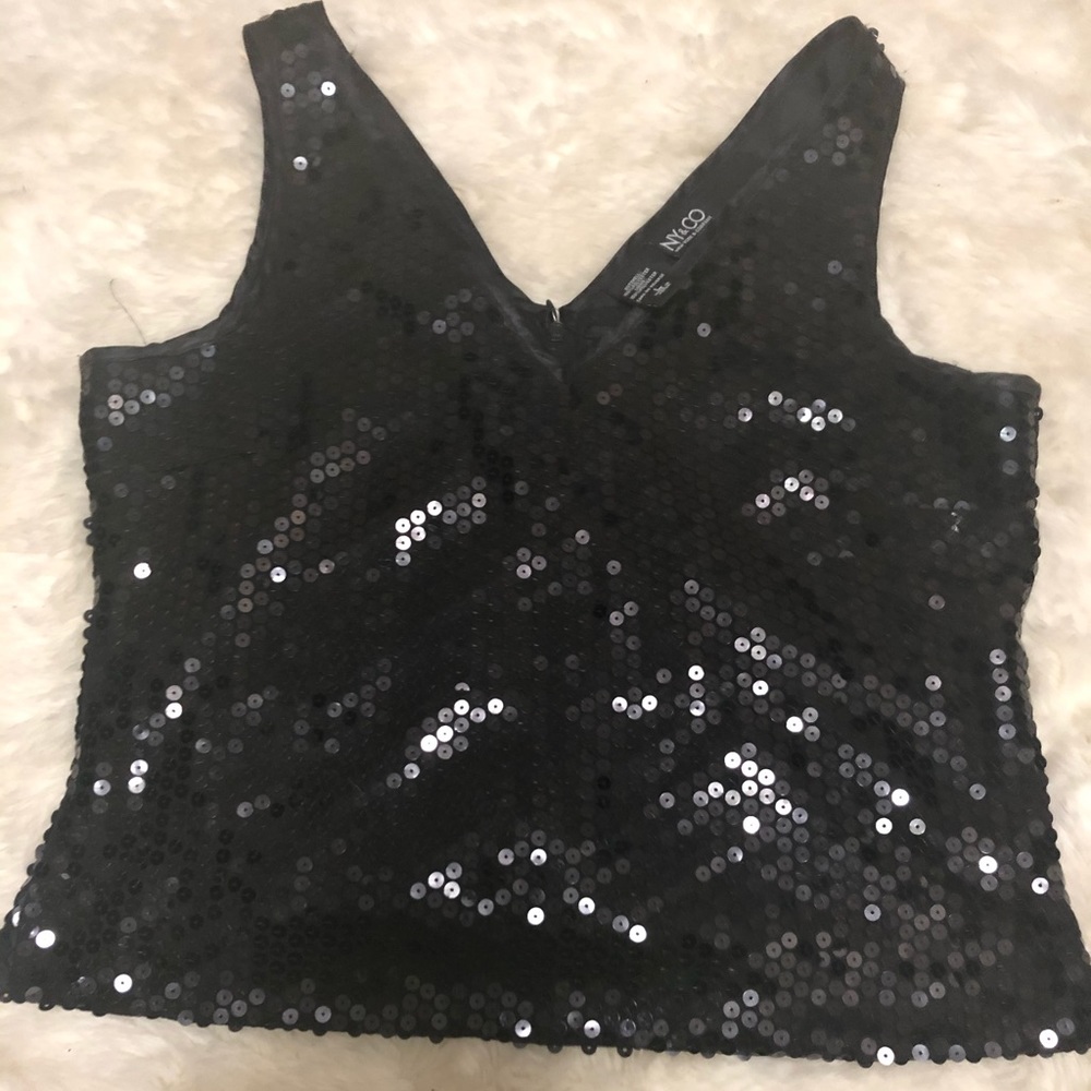 VERY CUTE!!! Ny and company sequin top. Size lg.